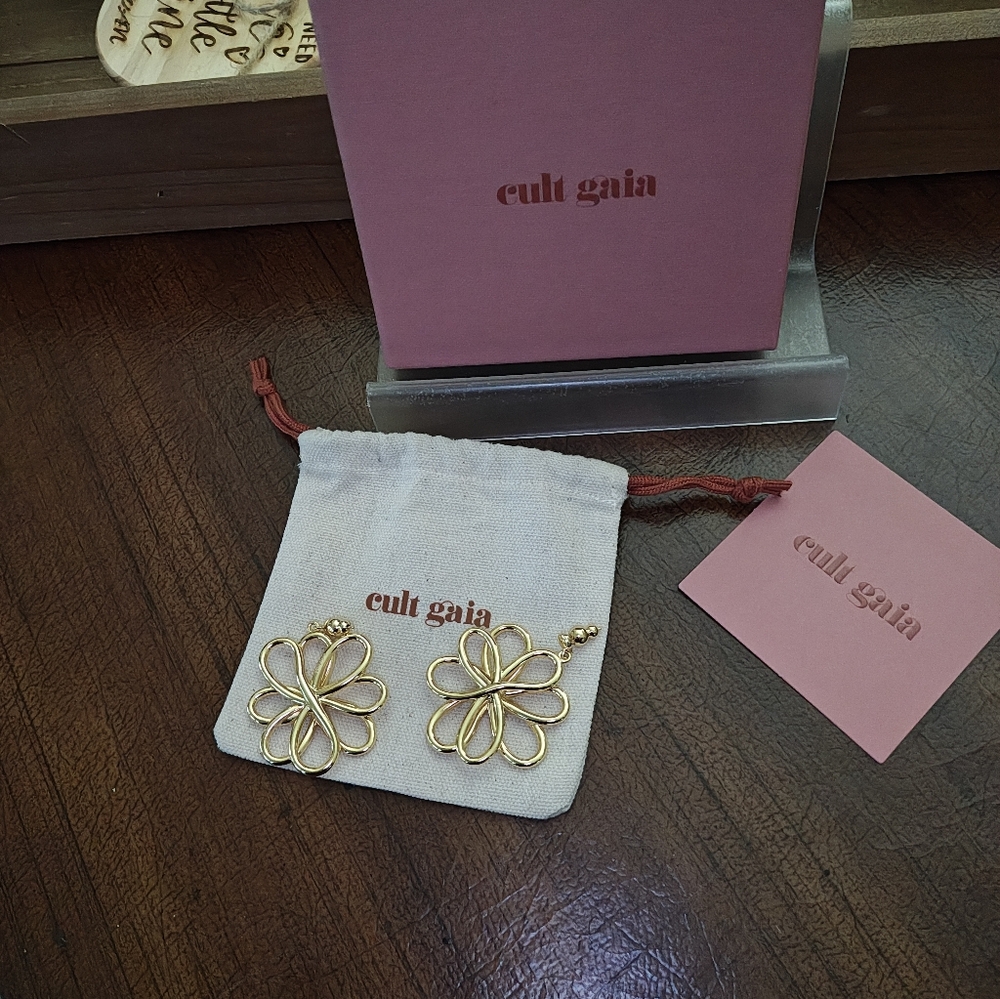 Cult Gaia Gold Floral Earrings - Picture 8 of 10